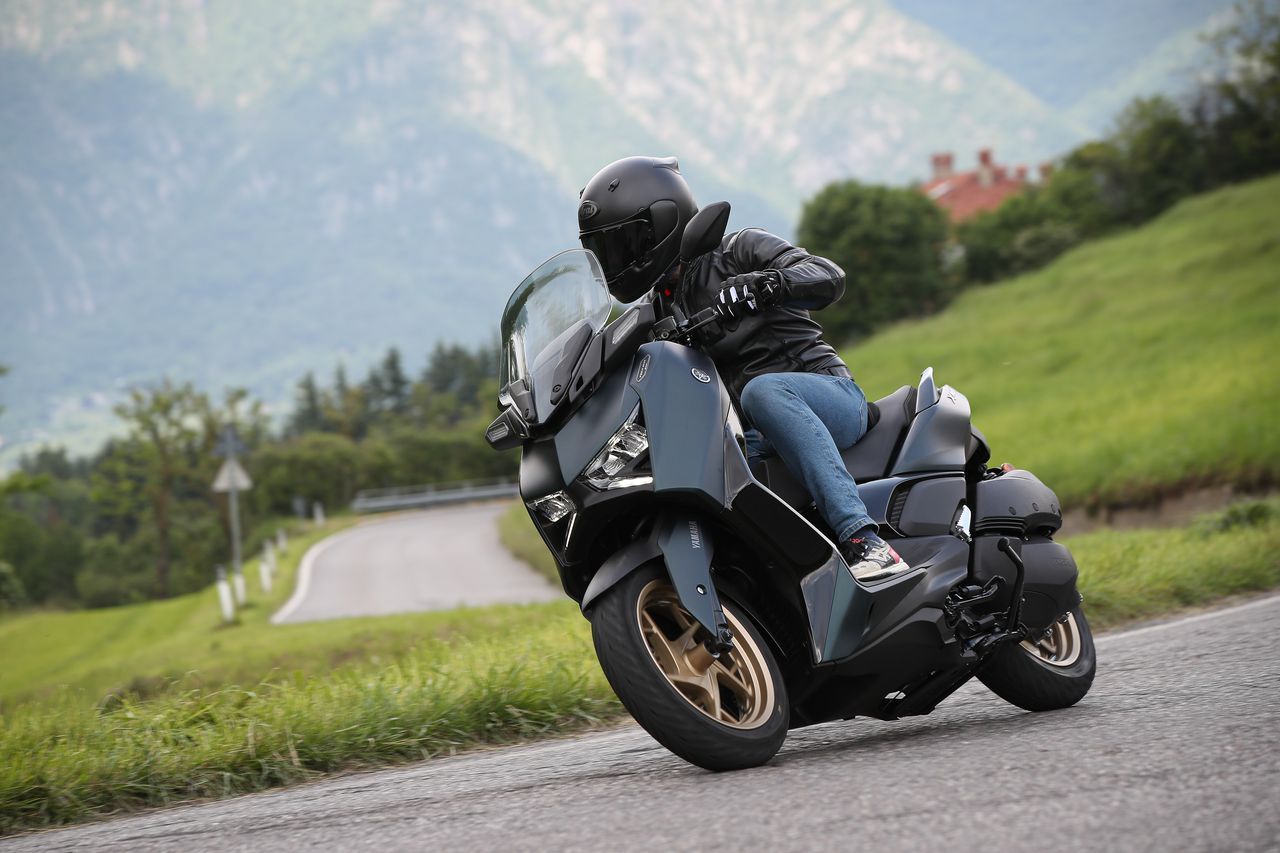 Yamaha Xmax 300 2023 16