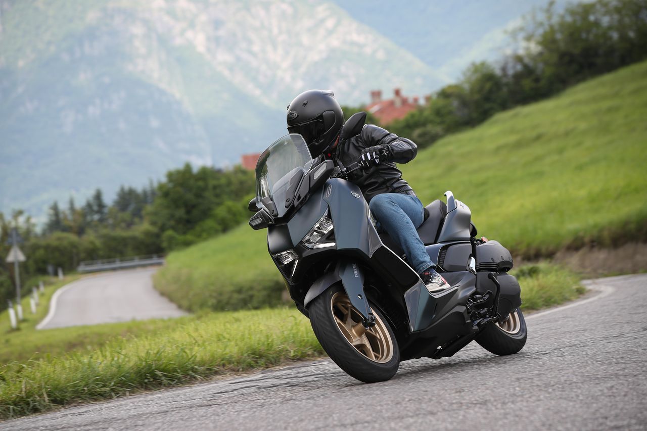 Yamaha Xmax 300 2023 17