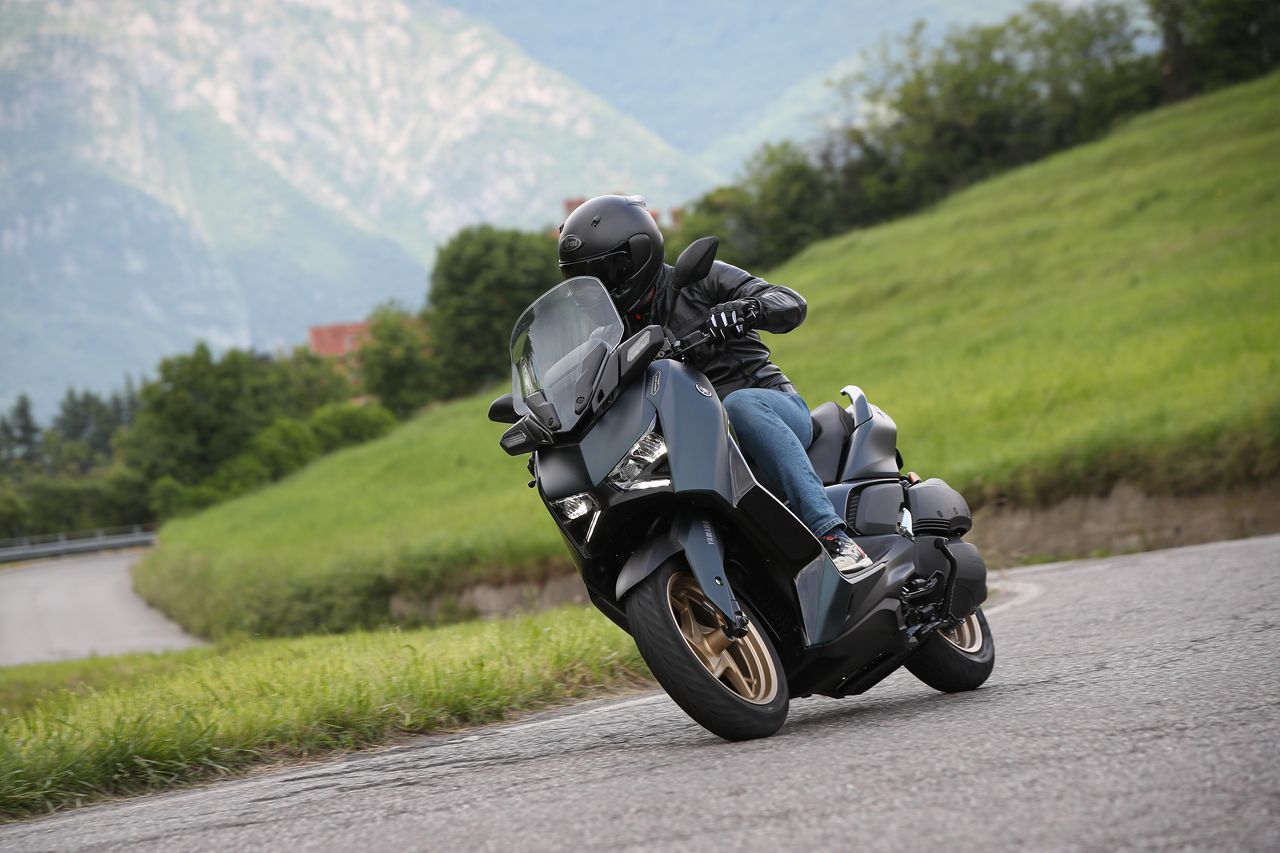 Yamaha Xmax 300 2023 18