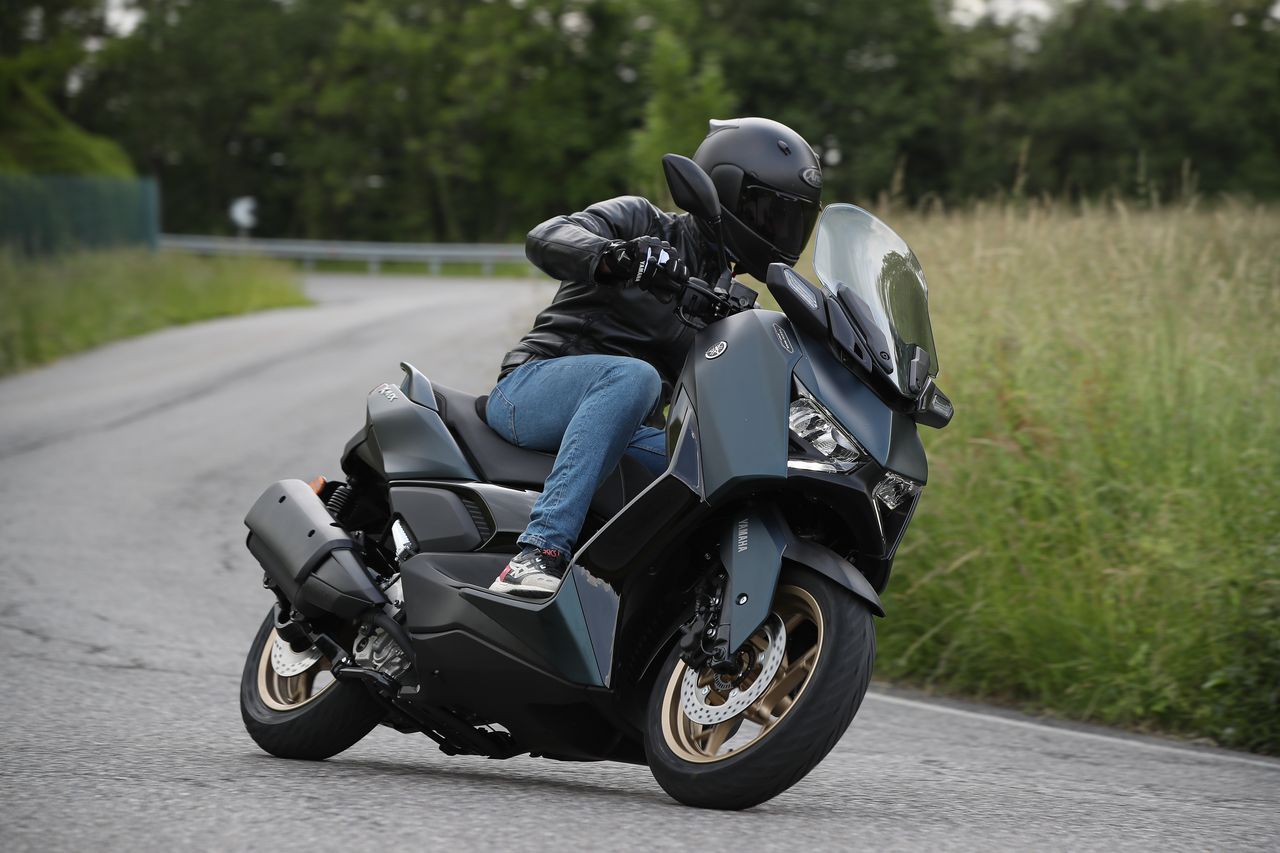 Yamaha Xmax 300 2023 21