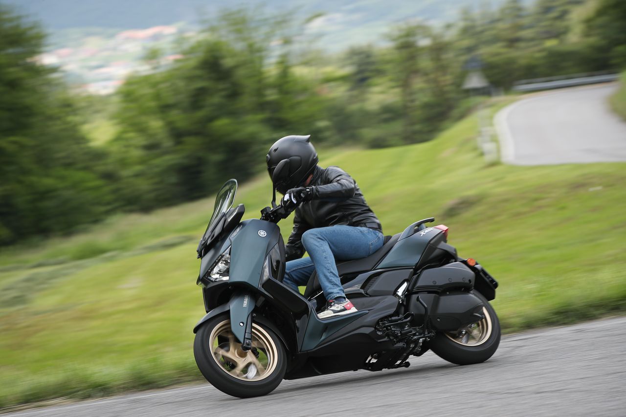 Yamaha Xmax 300 2023 27