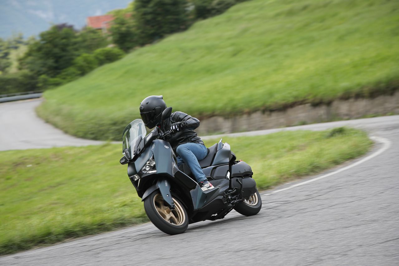 Yamaha Xmax 300 2023 30