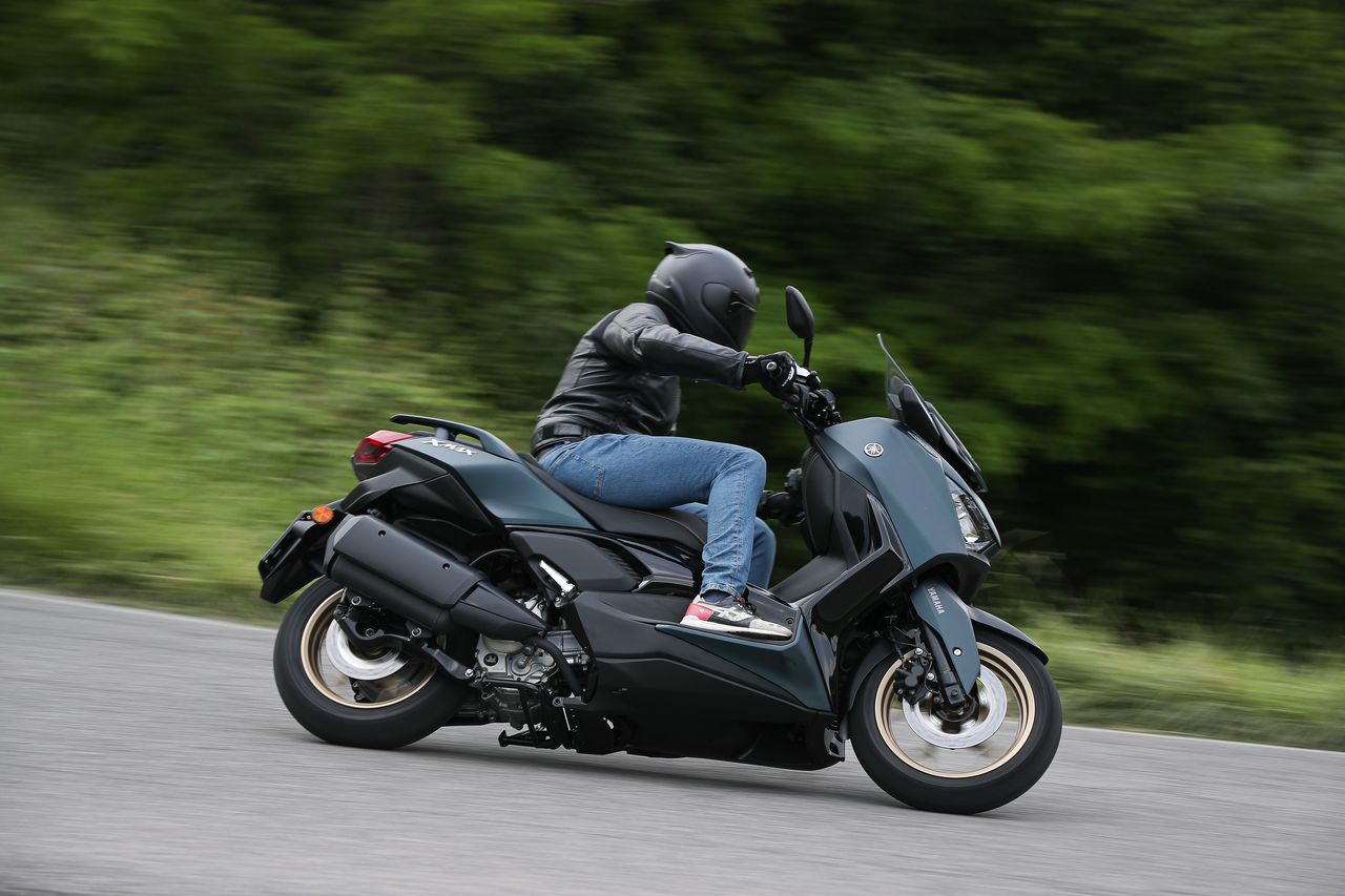 Yamaha Xmax 300 2023 34