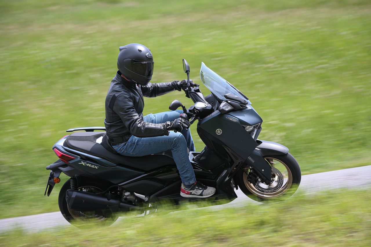 Yamaha Xmax 300 2023 37
