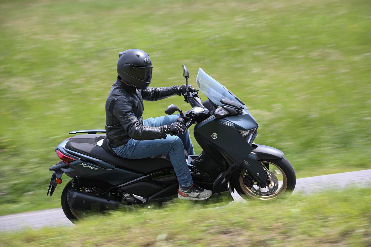 Yamaha Xmax 300 2023 38