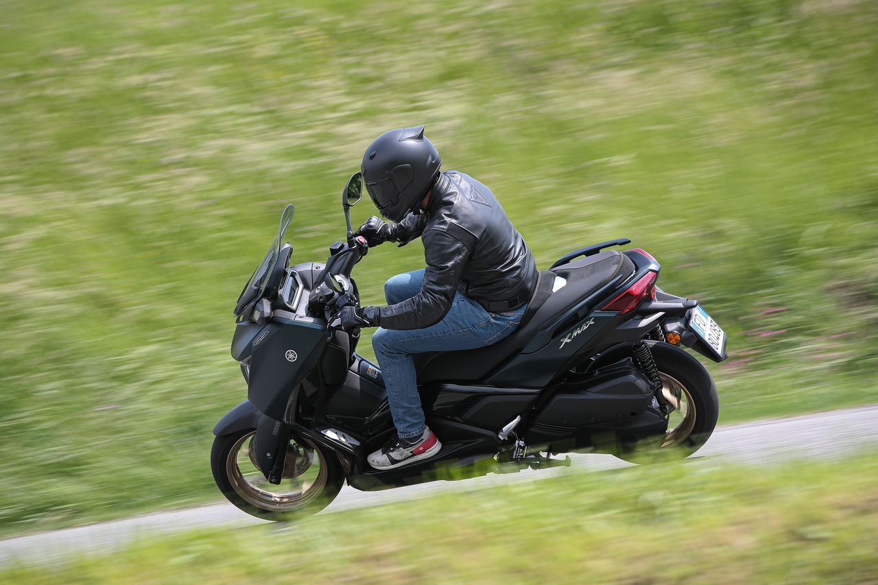 Yamaha Xmax 300 2023 43