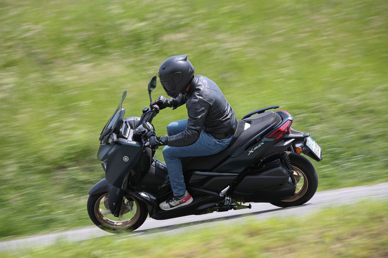 Yamaha Xmax 300 2023 44