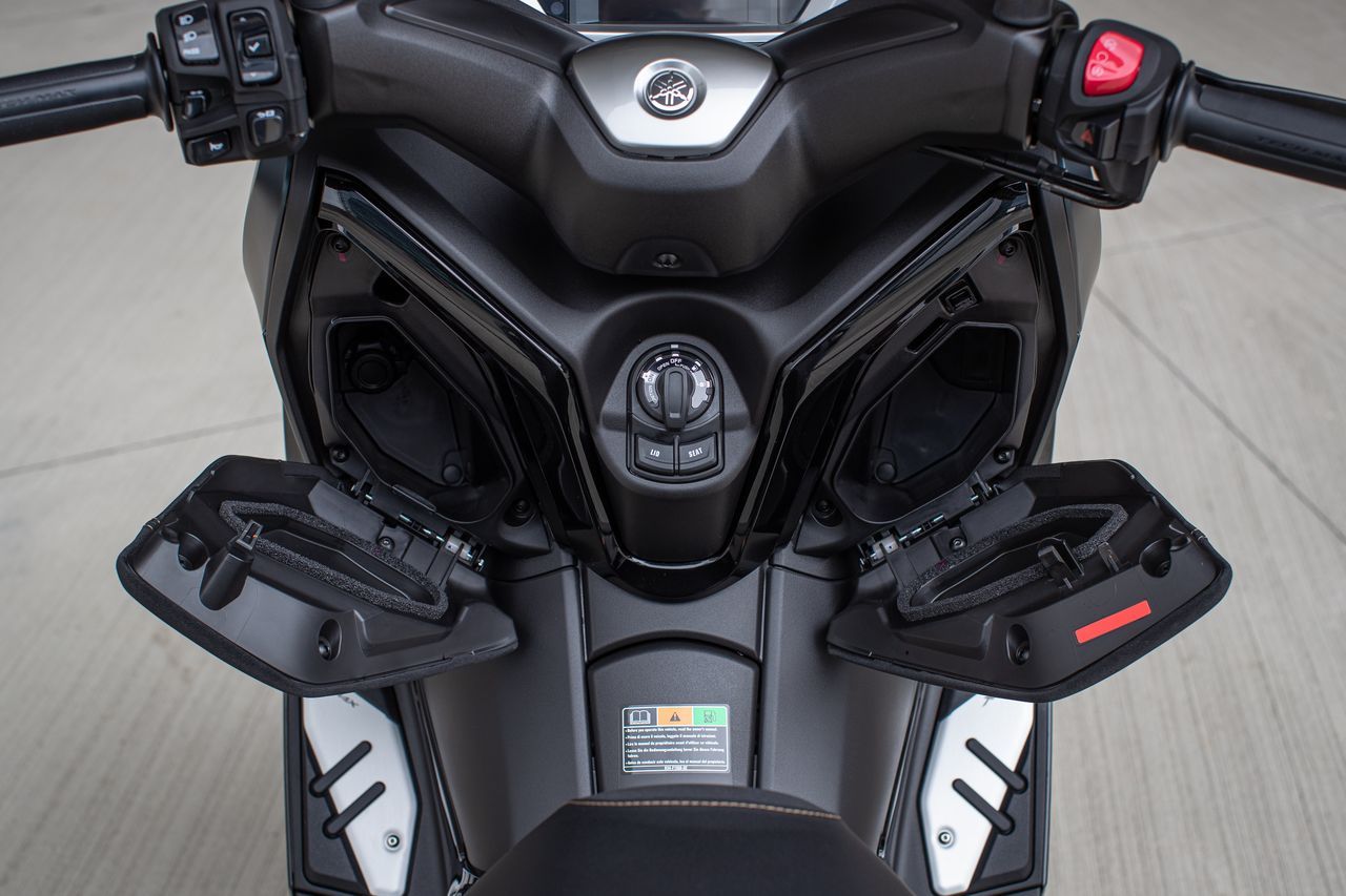 Yamaha Xmax 300 2023 68