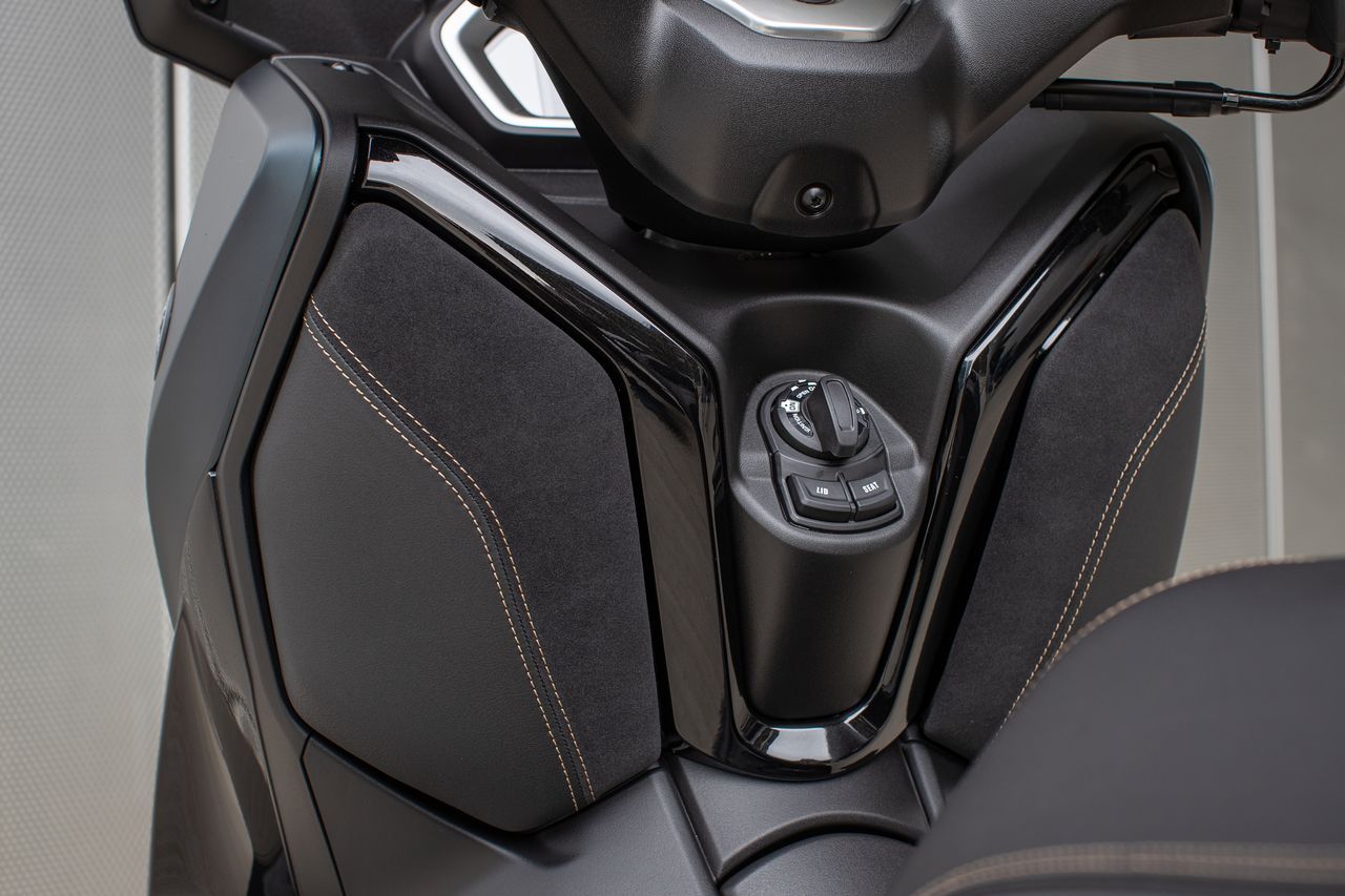 Yamaha Xmax 300 2023 74