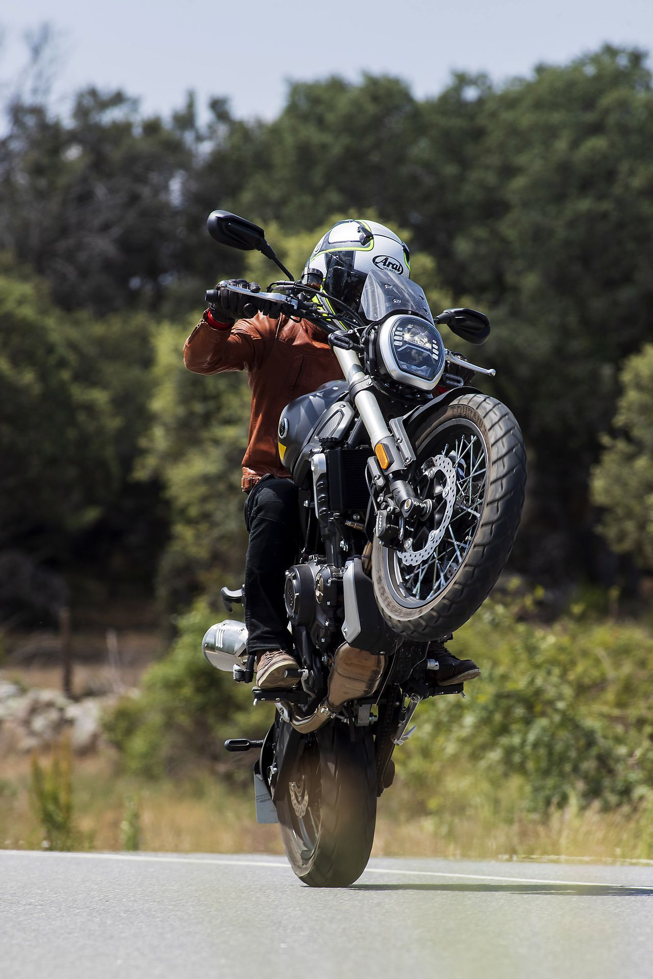 comparativa scrambler 500 2023 18