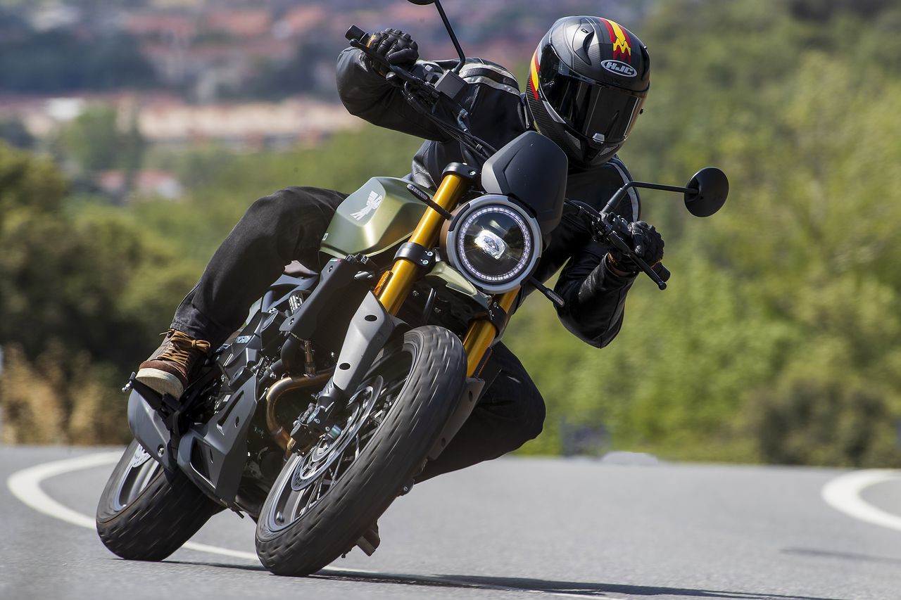 comparativa scrambler 500 2023 56