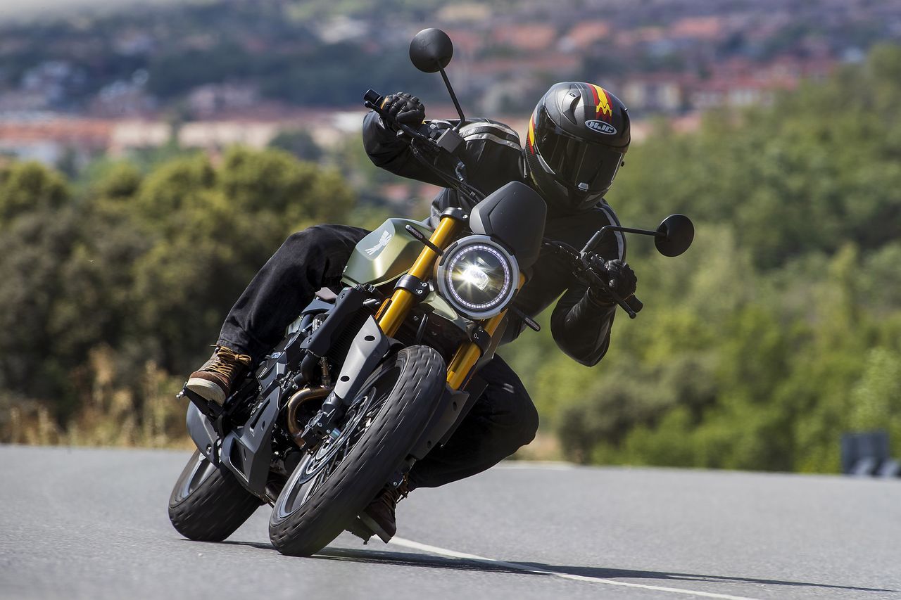 comparativa scrambler 500 2023 57