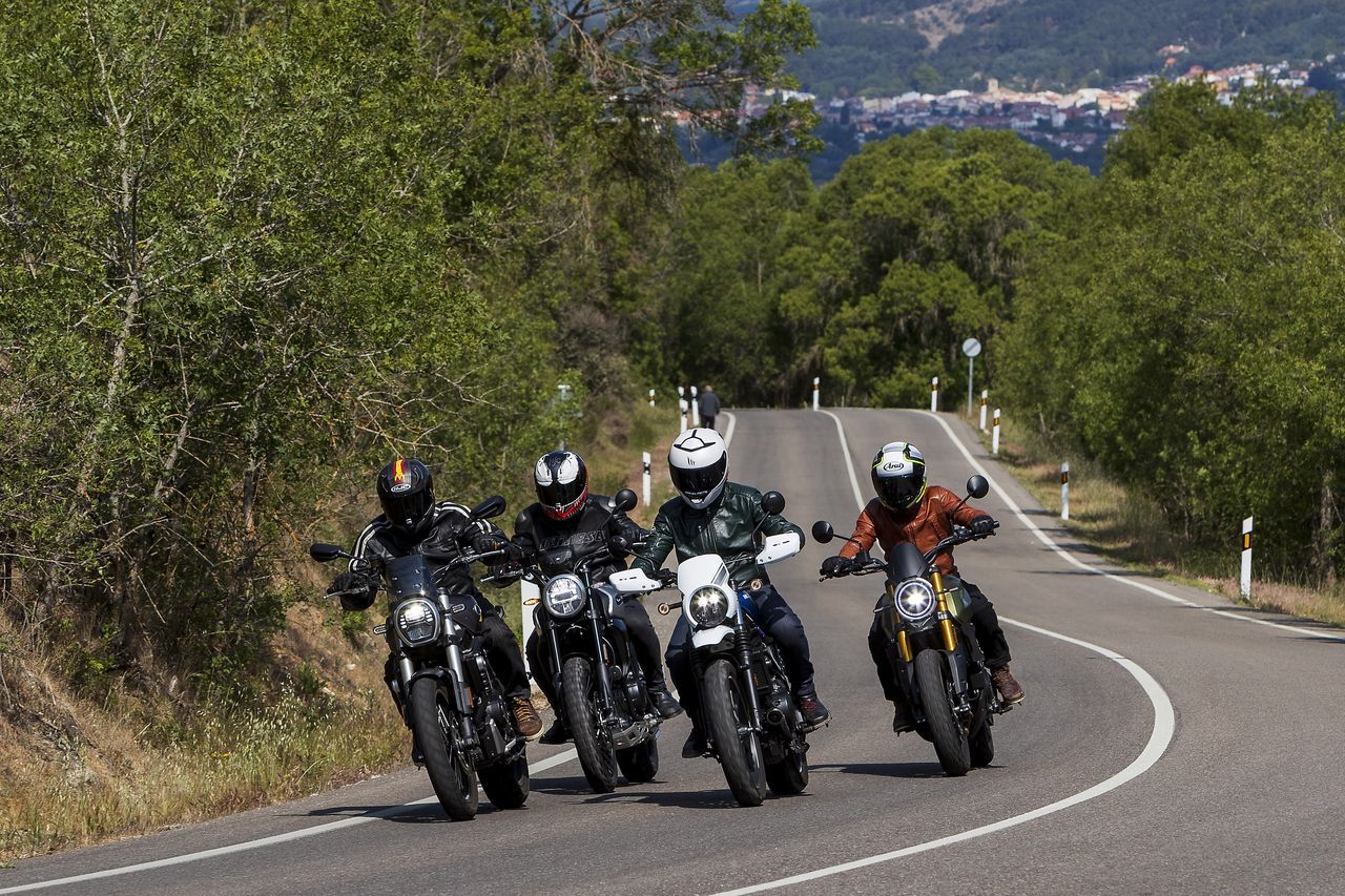 comparativa scrambler 500 2023 155