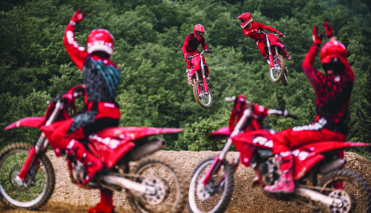 59762 Motocross 4 strokes 2024 Studio 59762 Motocross 4 strokes 2024 Studio