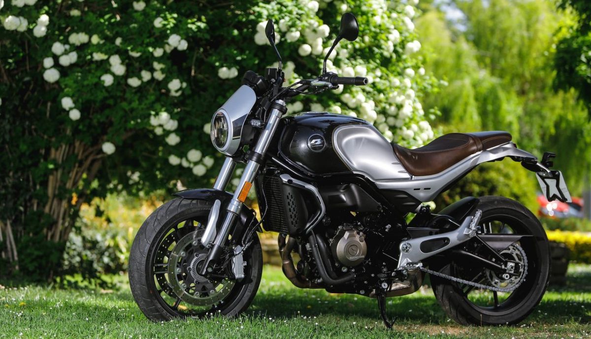 Gama motos QJ Motor 12 Gama motos QJ Motor 12