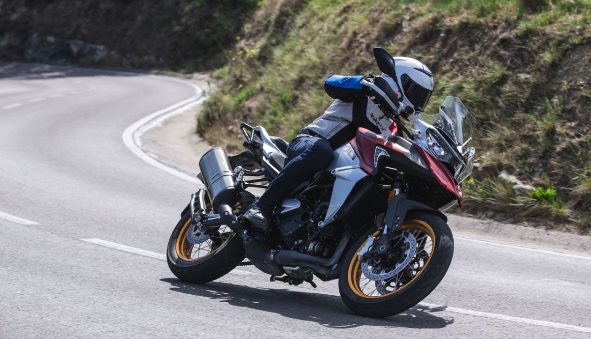 Gama motos QJ Motor 9 Gama motos QJ Motor 9