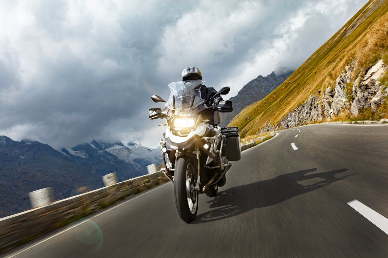 Se puede contratar un seguro de moto sin ITV