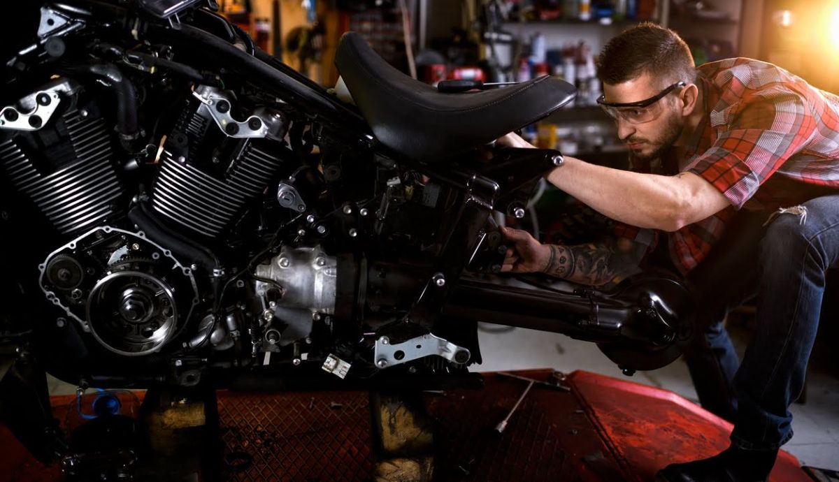 Mecánica básica de tu moto: Todo lo que debes saber