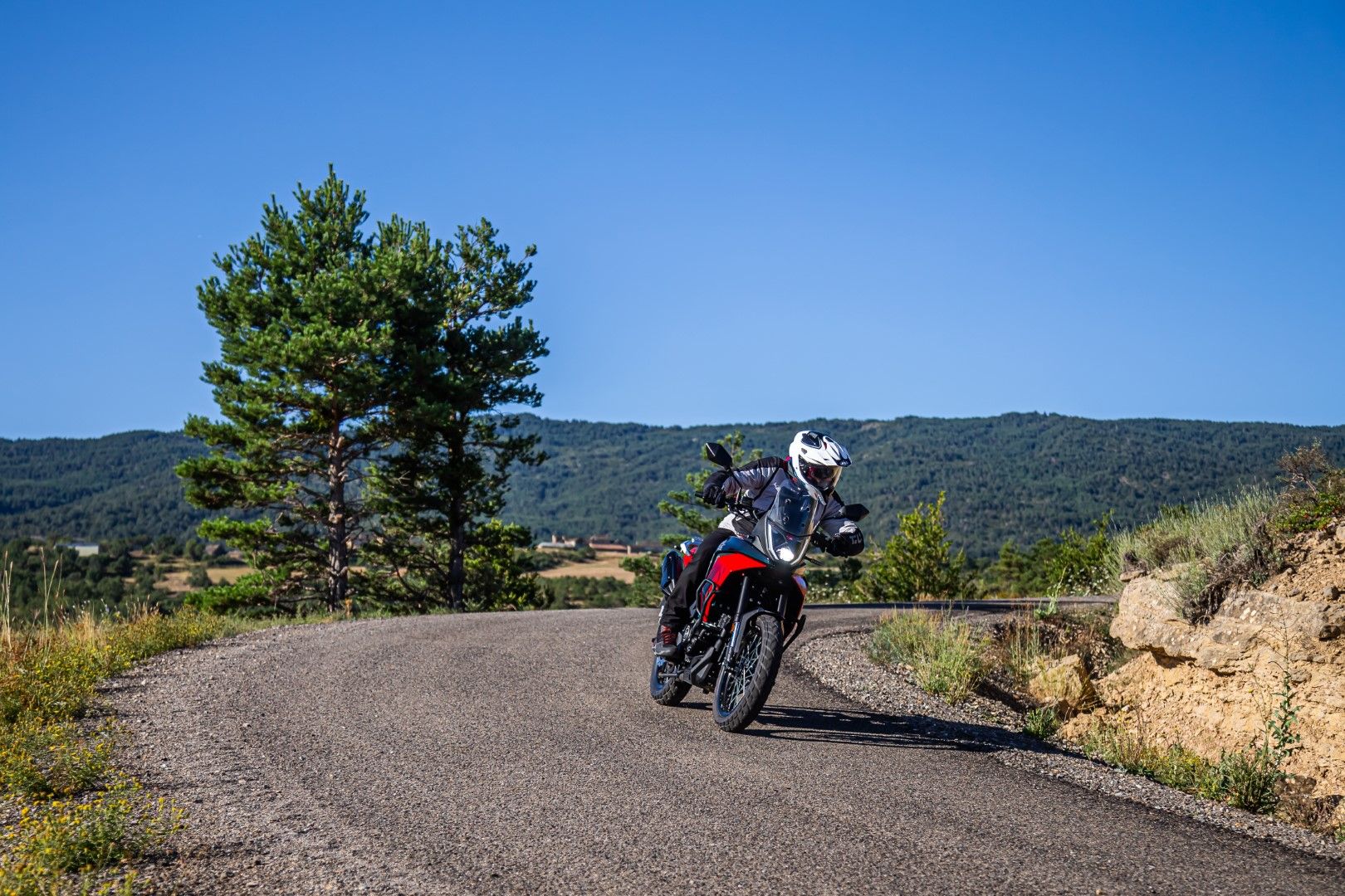 Fotos Macbor Montana XR1 125