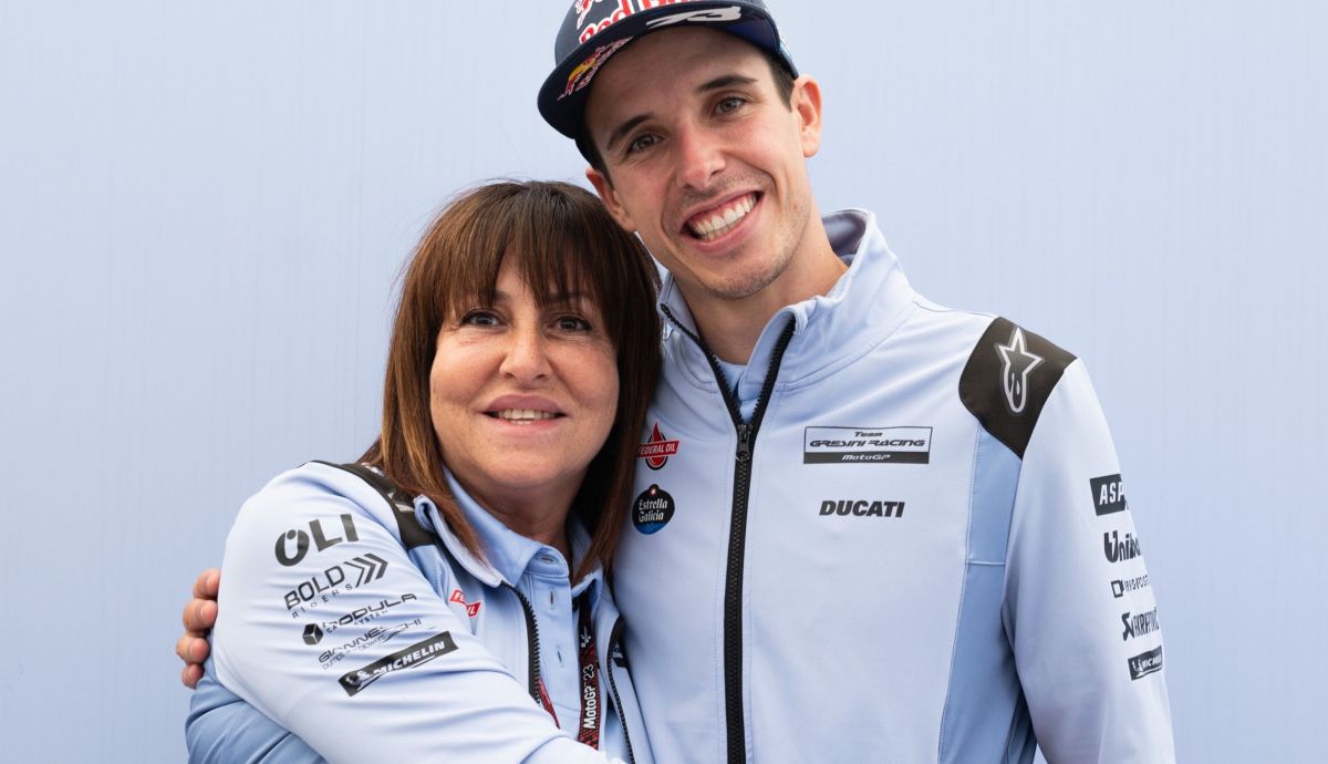 Nadia Padovani y Álex Márquez en la renovación para 2024