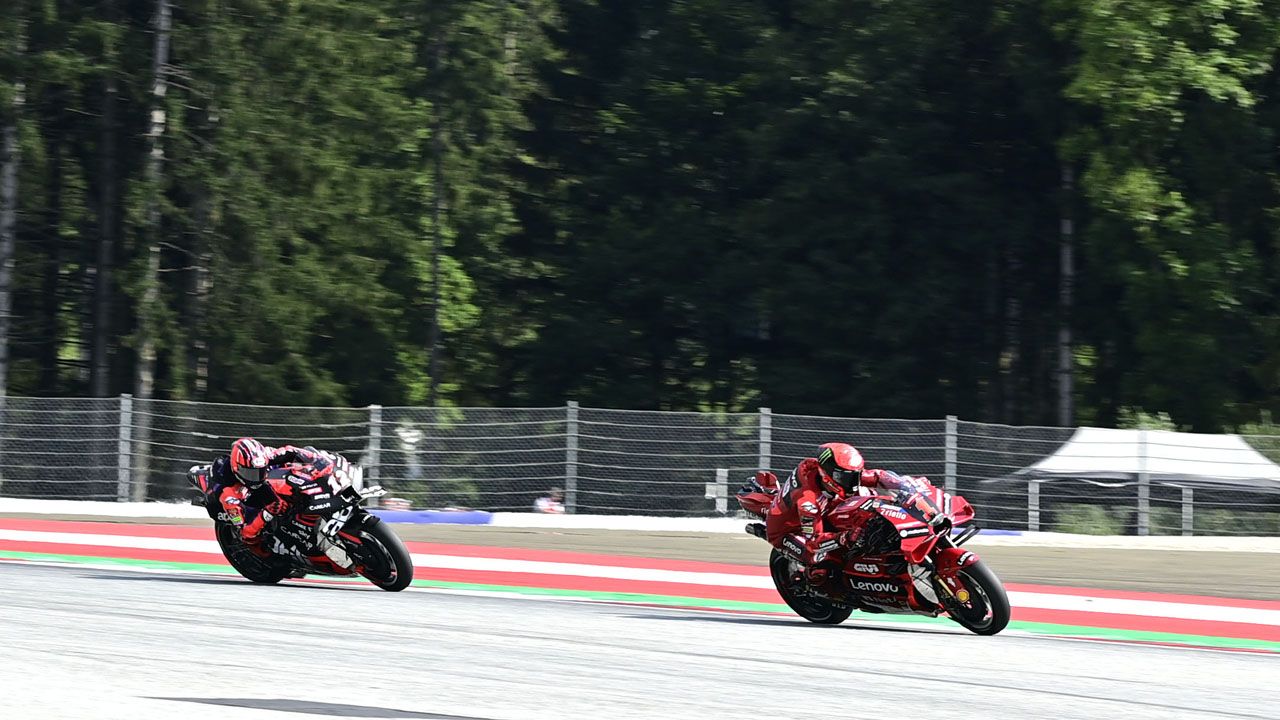 Pecco Bagnaia le arrebata la pole a Maverick Viñales en Austria