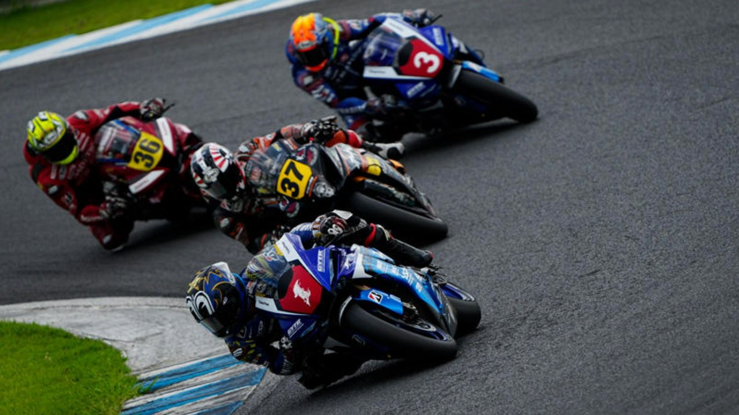Katsuyuki Nakasuga, Takuya Tsuda, Ryo Mizuno y Yuki Okamoto