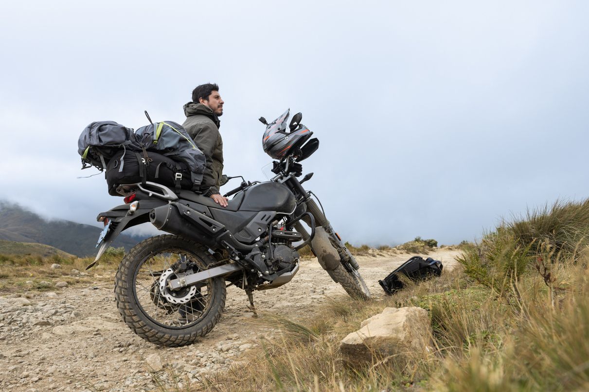 Qué documentos llevar para un viaje en moto largo por Europa