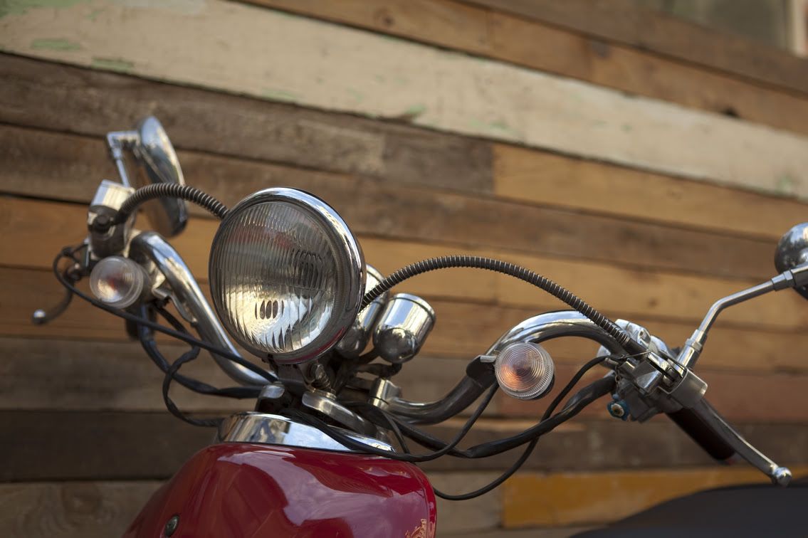 Mantenimiento del cable del embrague de la moto