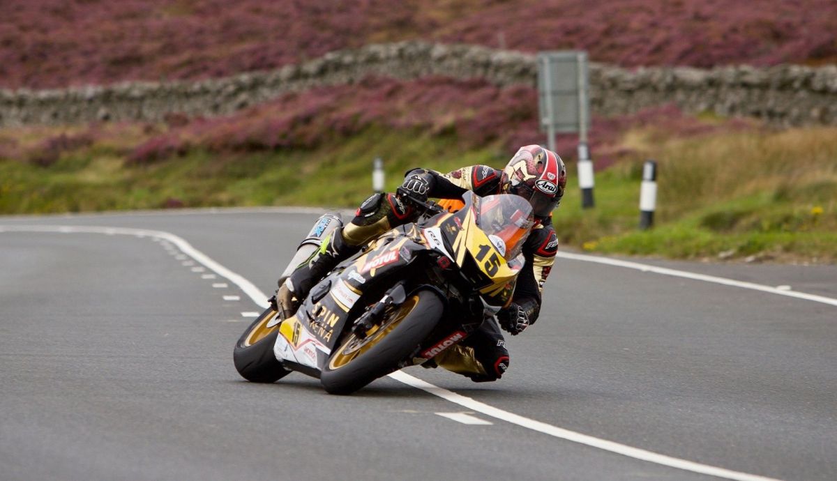 Joe Yeardsley se ha impuesto en el Senior ManxGP 2023 con récord Joe Yeardsley se ha impuesto en el Senior ManxGP 2023 con récord
