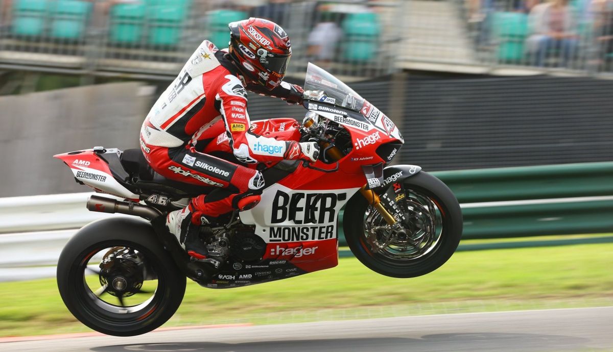 Tommy Bridewell se llevó la última carrera para blindar su liderato Tommy Bridewell se llevó la última carrera para blindar su liderato