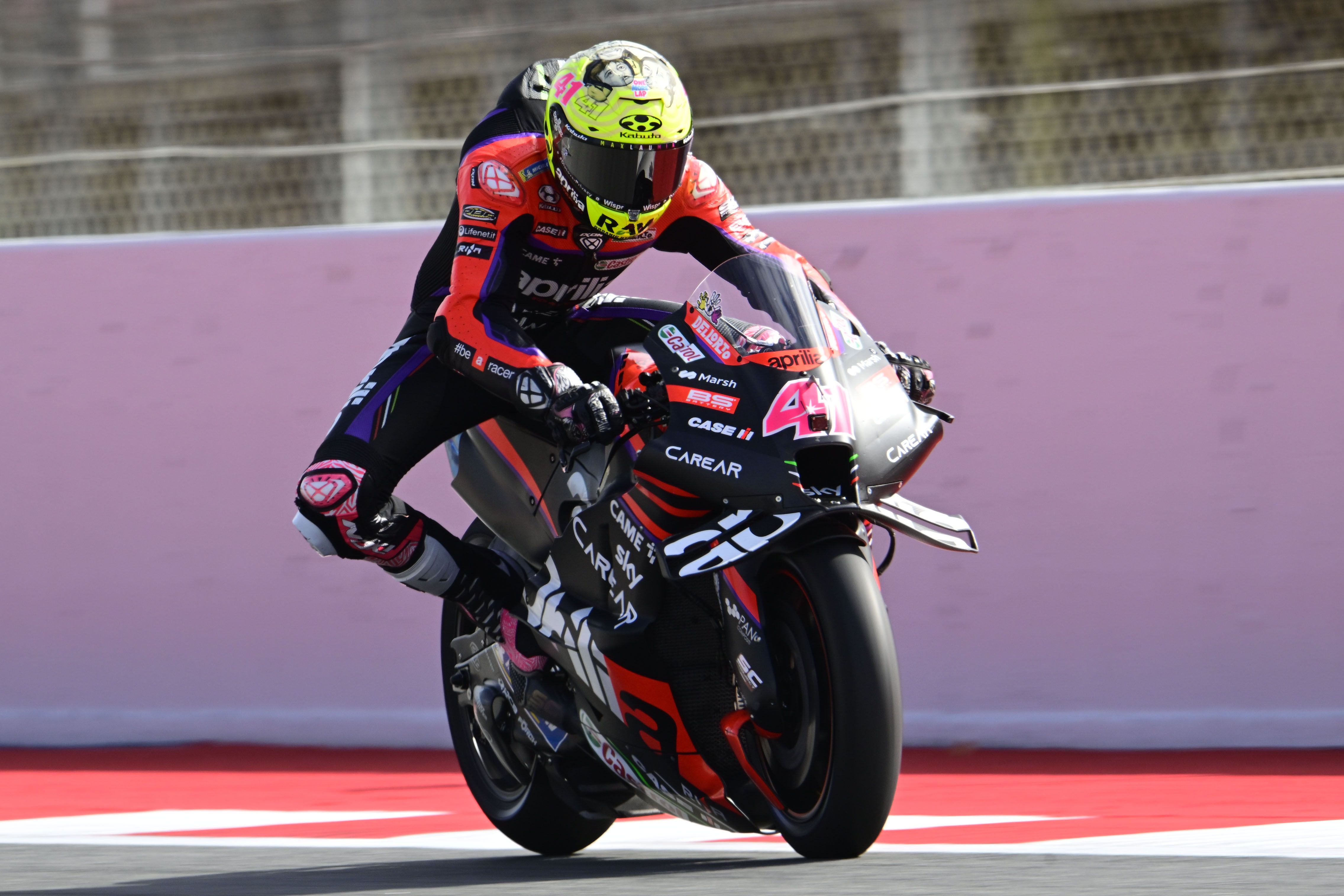 Aleix Espargaró ha empezado mandando en los primeros entrenamientos del GP de Cataluña.