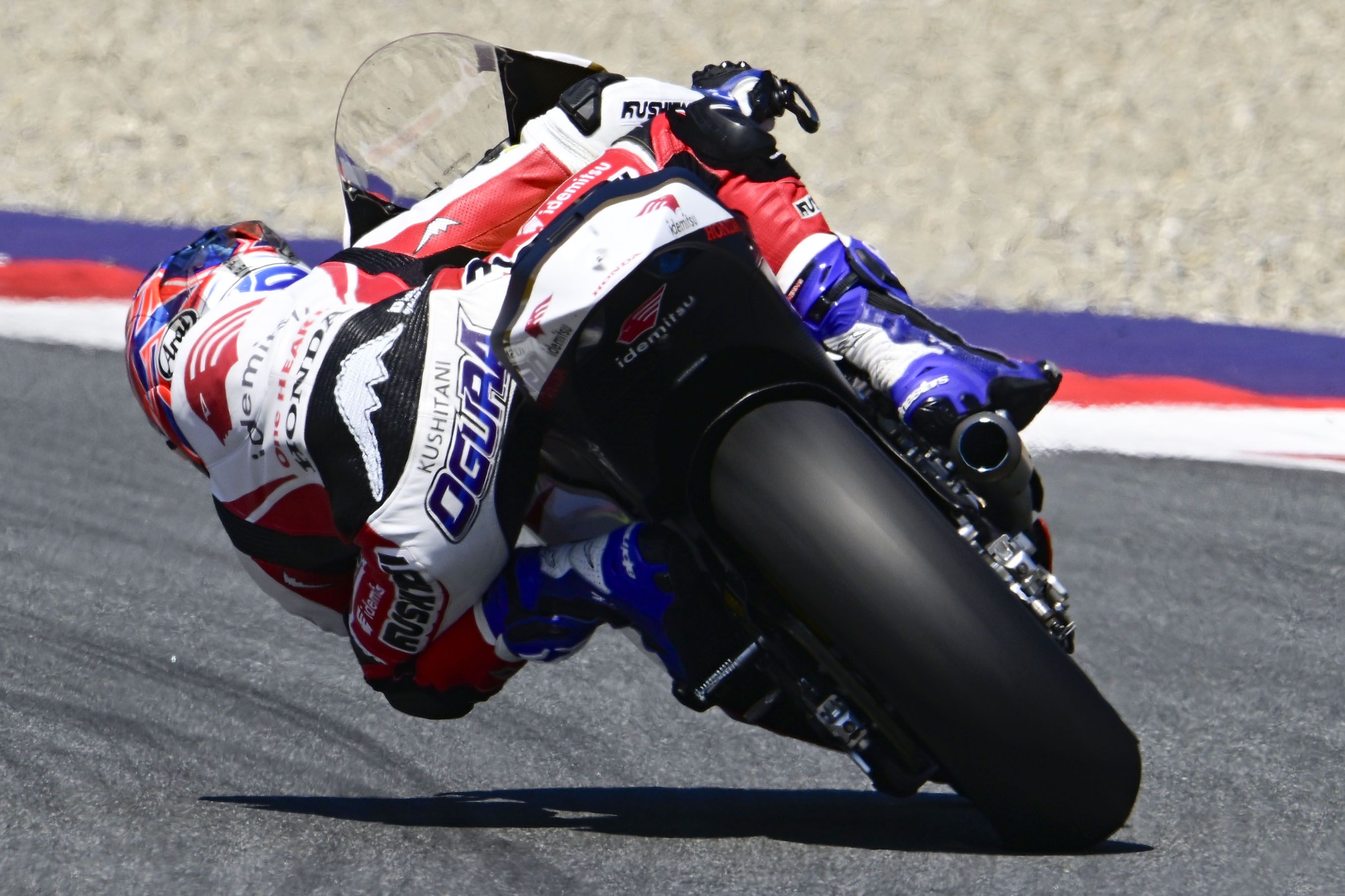 Ai Ogura ha dominado el viernes de Moto2 en Cataluña.
