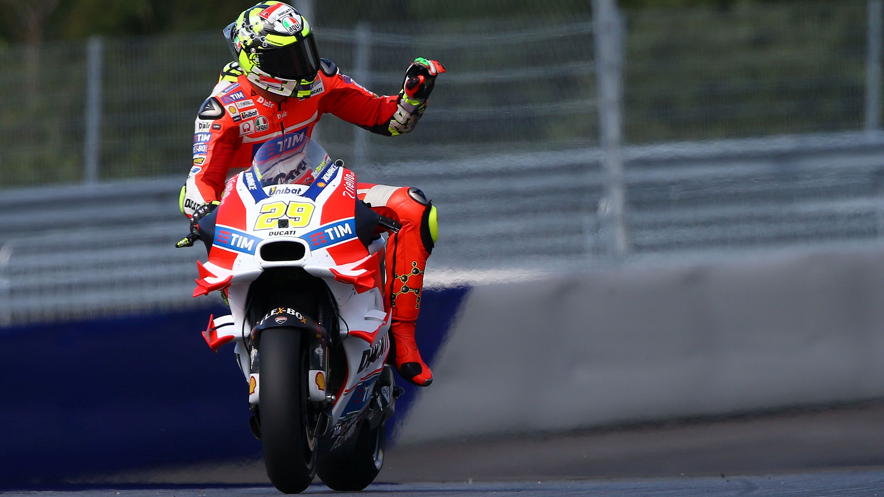 Andrea Iannone terminó con la sequía de Ducati en MotoGP en Austria 2016
