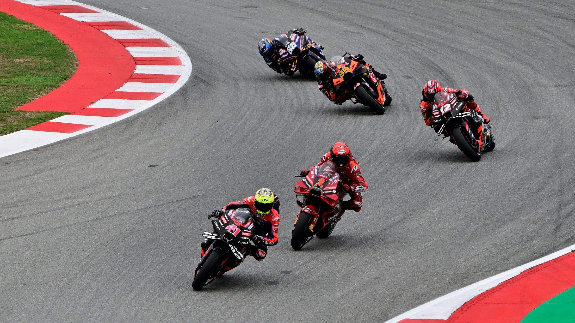 Aleix Espargaró, Pecco Bagnaia, Maverick Viñales, Brad Binder y Miguel Oliveira, MotoGP Catalunya 2023