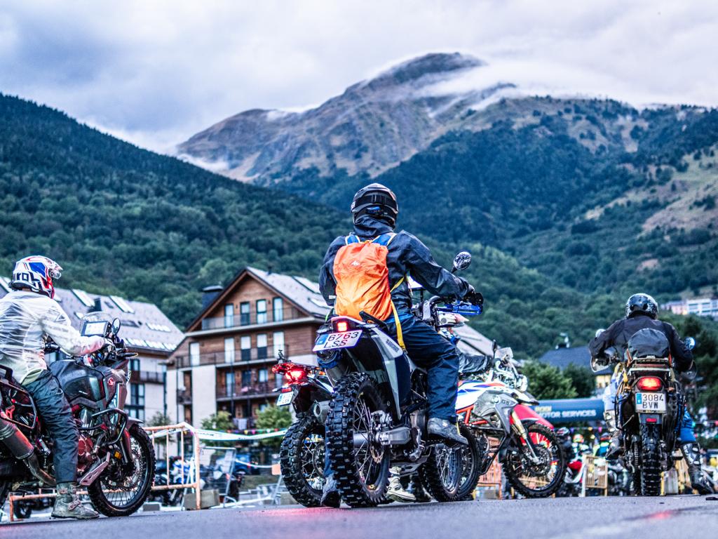 Rodibook 2023. Éxito de convocatoria con 1.400 motoristas en ruta