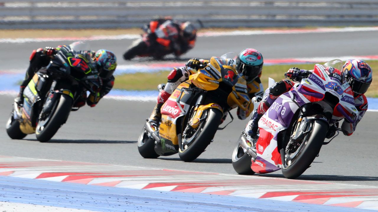 Jorge Martín ha mantenido a raya a los dos italianos de Ducati y Dani Pedrosa ha rozado el podio.