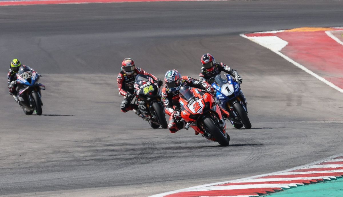 Josh Herrin lidera ante Jake Gagne, Richie Escalante y PJ Jacobsen Josh Herrin lidera ante Jake Gagne, Richie Escalante y PJ Jacobsen