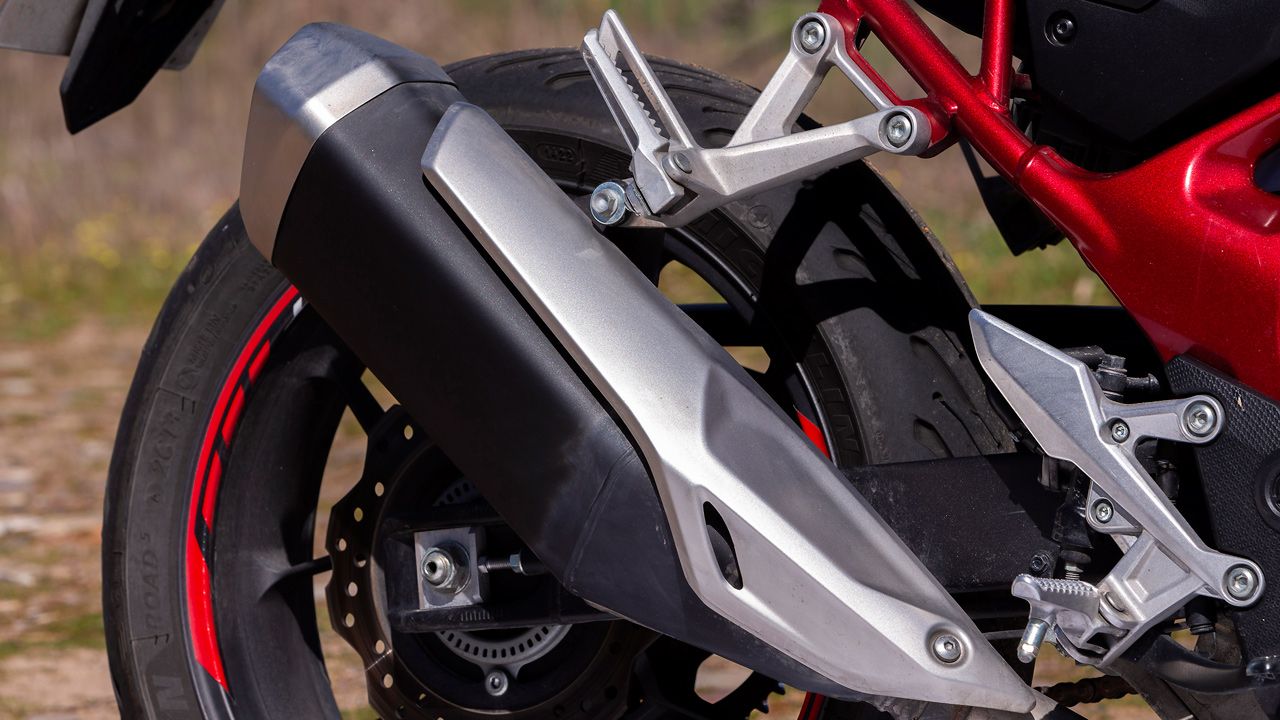 Honda CB750 Hornet 2023 (3)