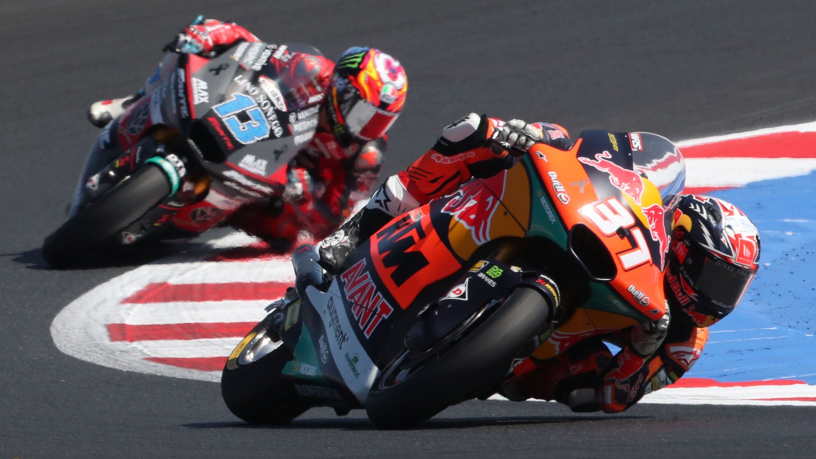 Pedro Acosta se escapa de Celestino Vietti, Moto2 Misano 2023