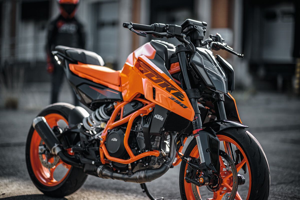 KTM Duke 125 / 390 2024. Reforma transgresora en estas nu