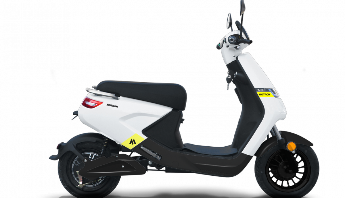 MOTRON SCOOTERS VOLTZ WHITE