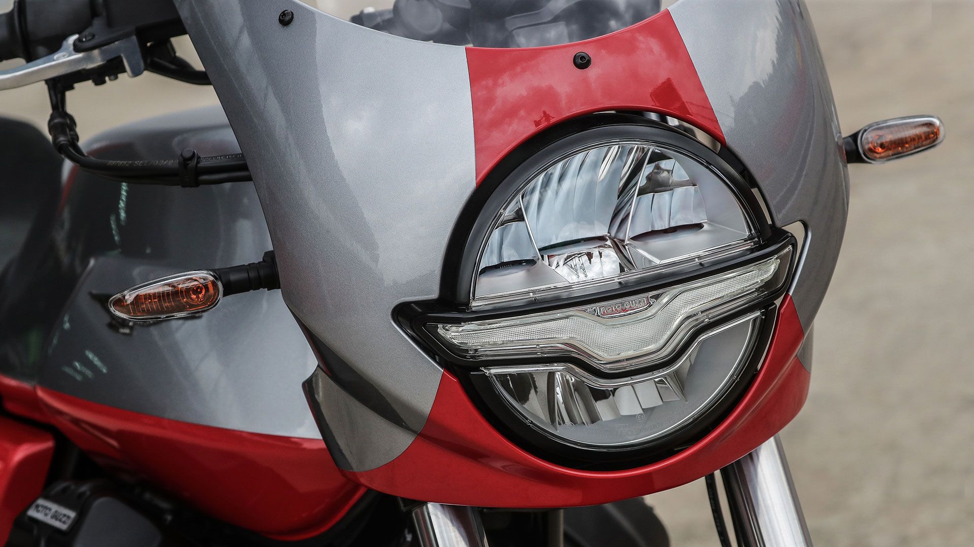 Moto Guzzi V7 Stone Corsa 2023 Detalles (4)