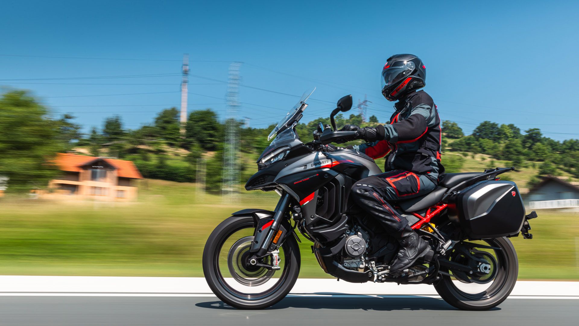Ducati Multistrada V4 S Grand Tour 2024 Accion (2)
