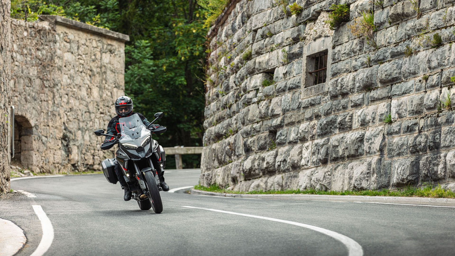 Ducati Multistrada V4 S Grand Tour 2024 Accion (6)