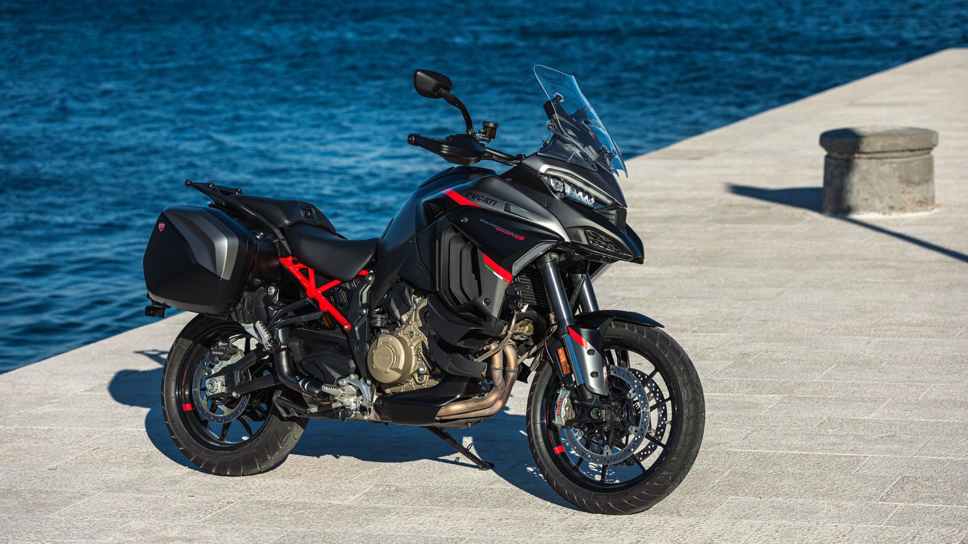 Ducati Multistrada V4 S Grand Tour 2024 Ambiente (4)