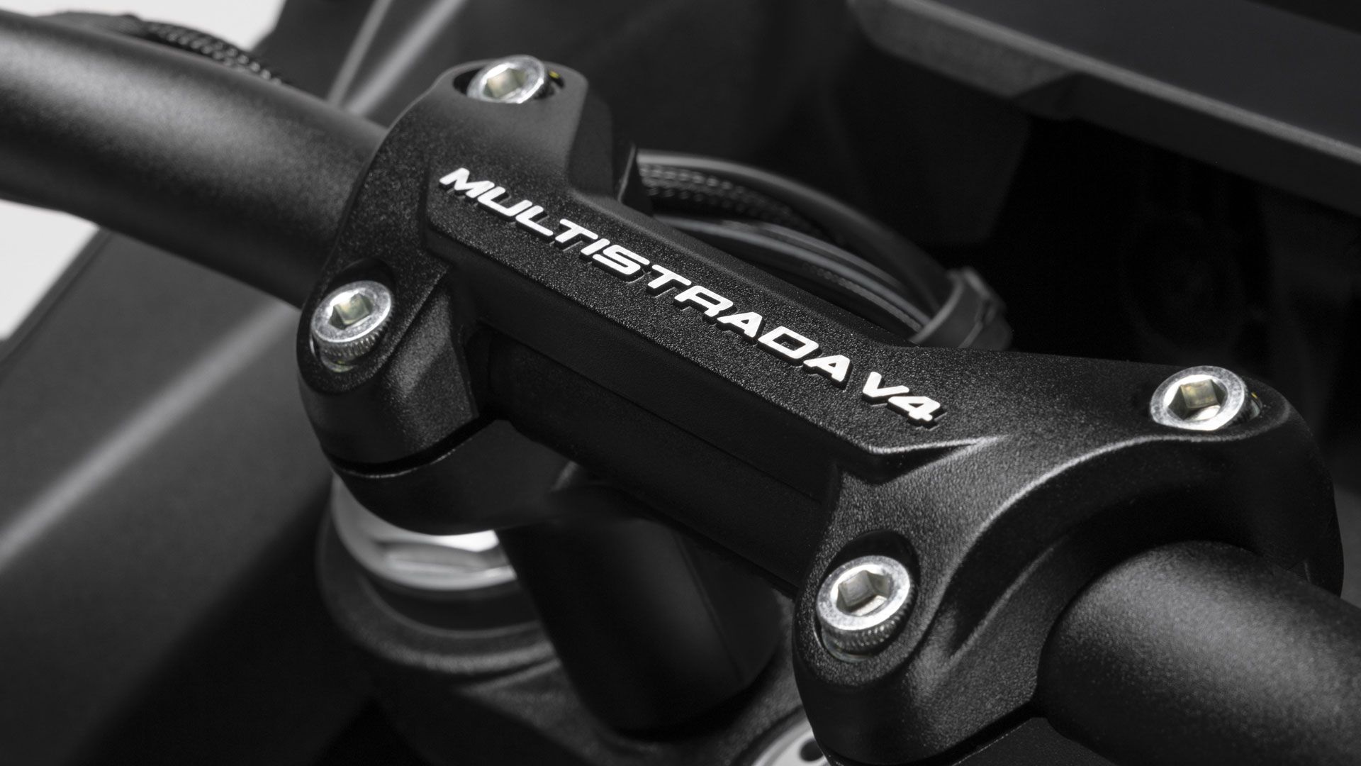 Ducati Multistrada V4 S Grand Tour 2024 Detalles (4)