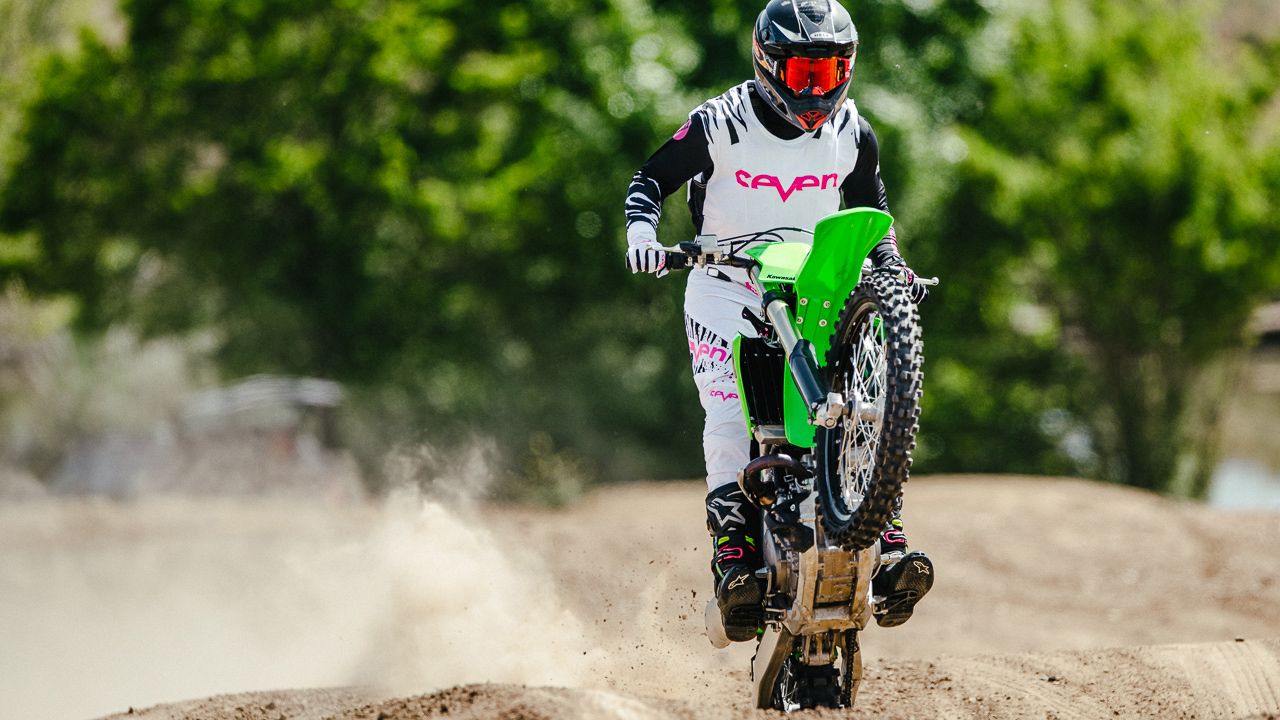 Kawasaki KX 250 2023 (2)