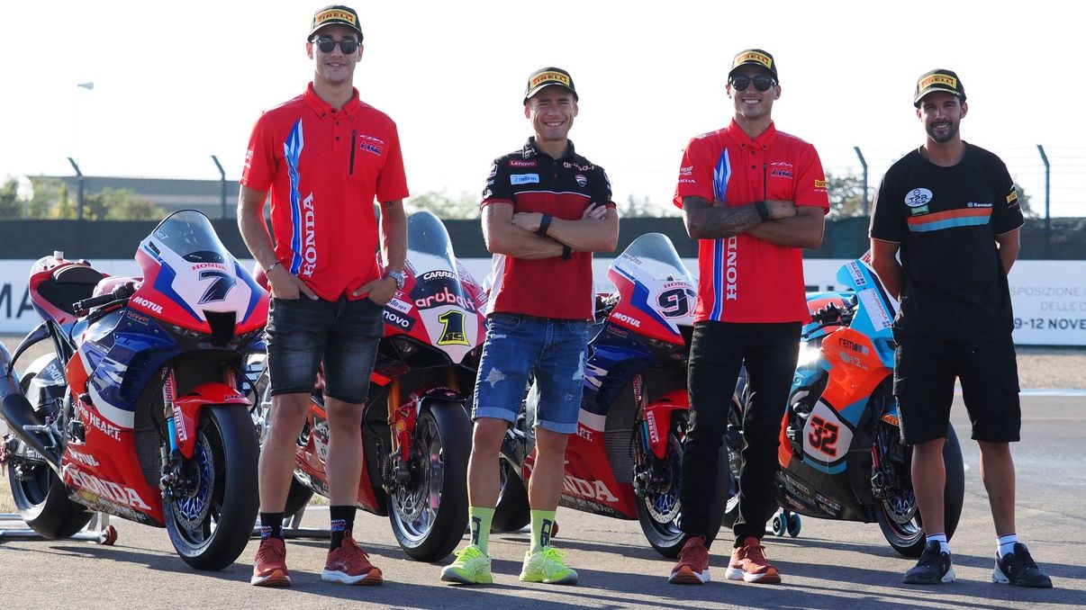 Iker Lecuona, Álvaro Bautista, Xavi Vierge e Isaac Viñales en Motorland