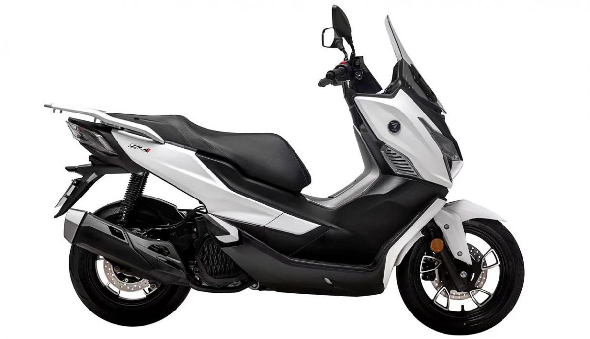 Voge SR1 125 (5)
