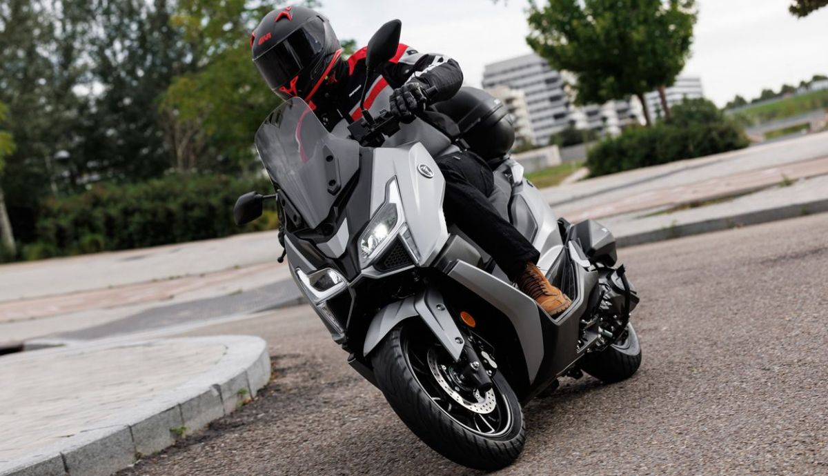 Voge SR1 125 (7)